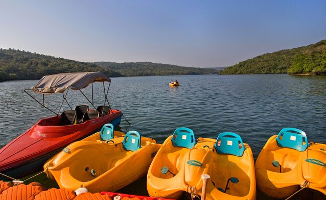Lake Boating01