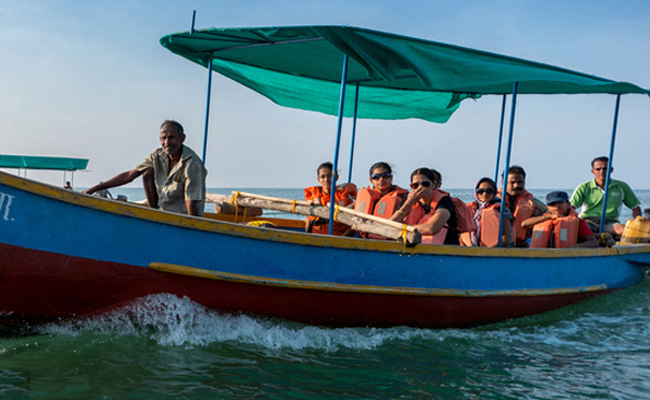 Lake Boating0102